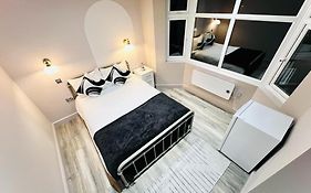London Crescent House Top Location Ensuites Rooms Great Value
